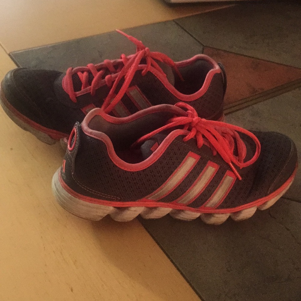 Adidas gym shoe size 8.5