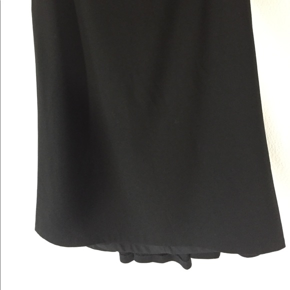 Banana Republic Black Back Pleated Skirt - Picture 2 of 8