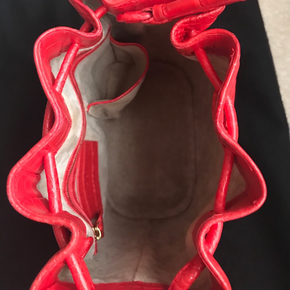 Nancy Gonzalez bag. - Picture 4 of 7