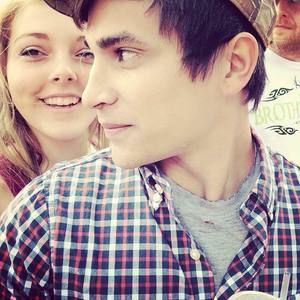 Meet your Posher, Caitlin