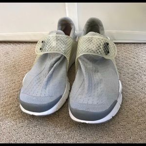 Nike sockdart men size 7