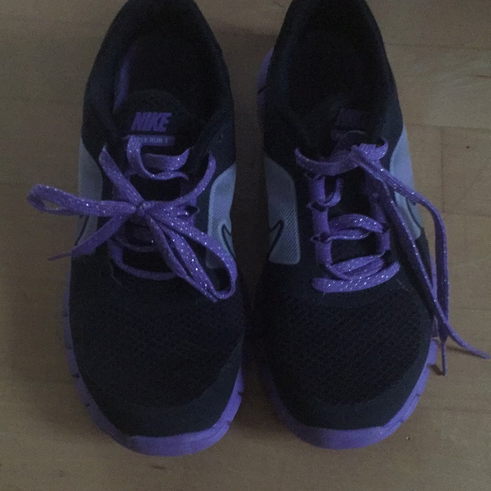 Nike free run 3 girls sneakers size 5 black