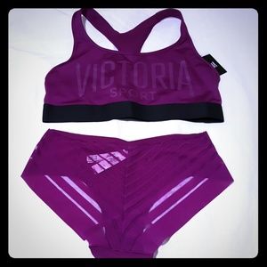 Lit of 2 Victoria Secret bra and panty size Large