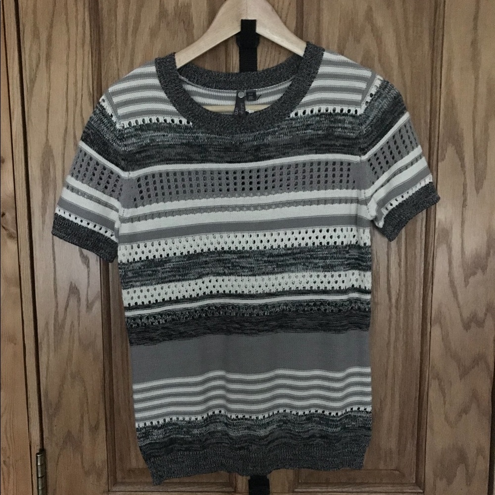 NWOT Orb short sleeve knit sweater