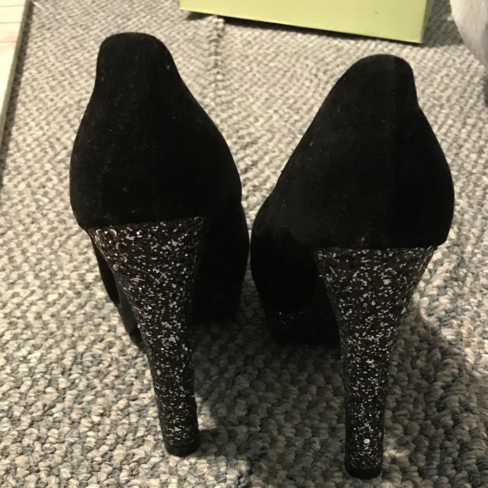 Shoes - Picture 3 of 3
