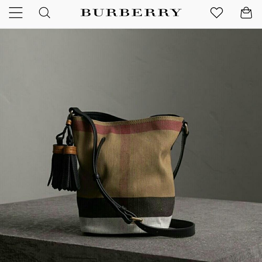 Burberry purse
