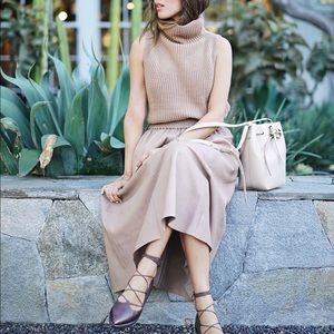 Beige Sleeveless Cashmere Turtleneck