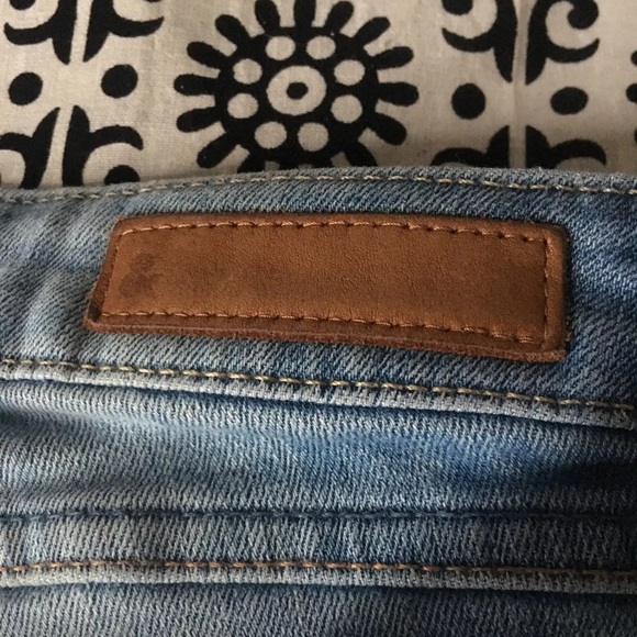 H&M Distressed Jeans - Picture 4 of 4