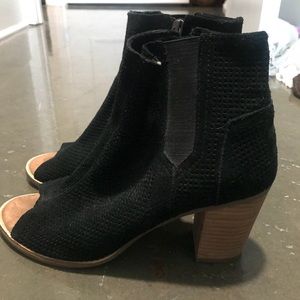 Toms peep toe bootie
