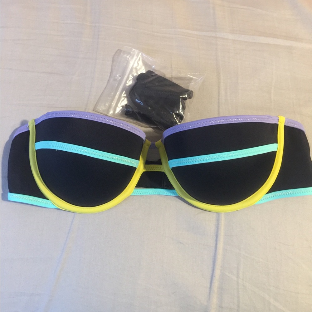 BRAND NEW! Victors secret strappy flirt bandeau.