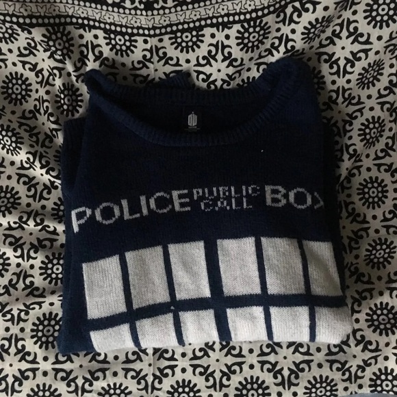 🚫sold🚫 Doctor Who Sweater - Picture 4 of 4
