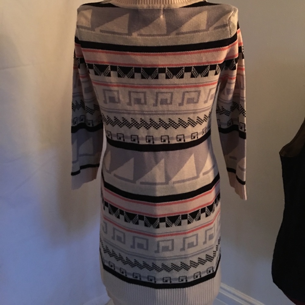 Dress - Picture 5 of 5