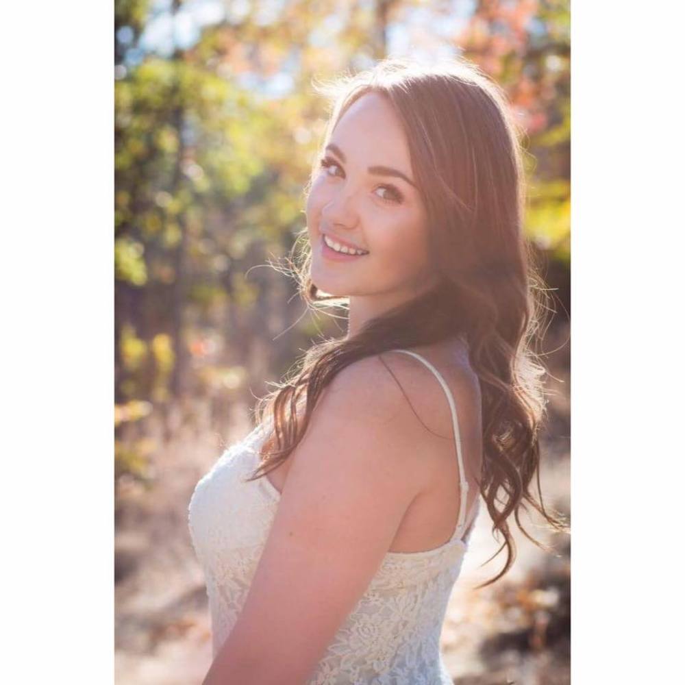 Meet your Posher, Chloe