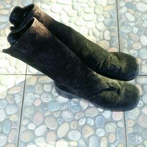 On my feet brand black boots Size 7 leather uppers