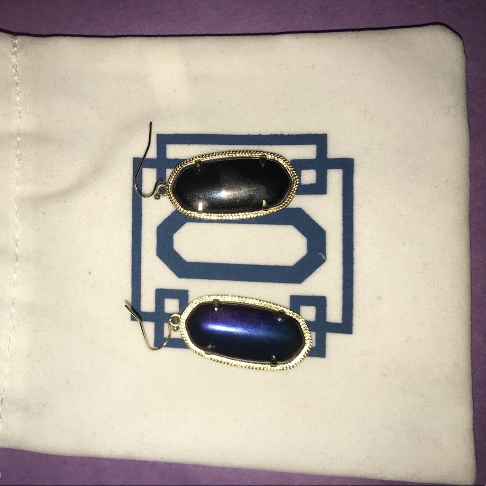 Kendra Scott small classic small earrings.