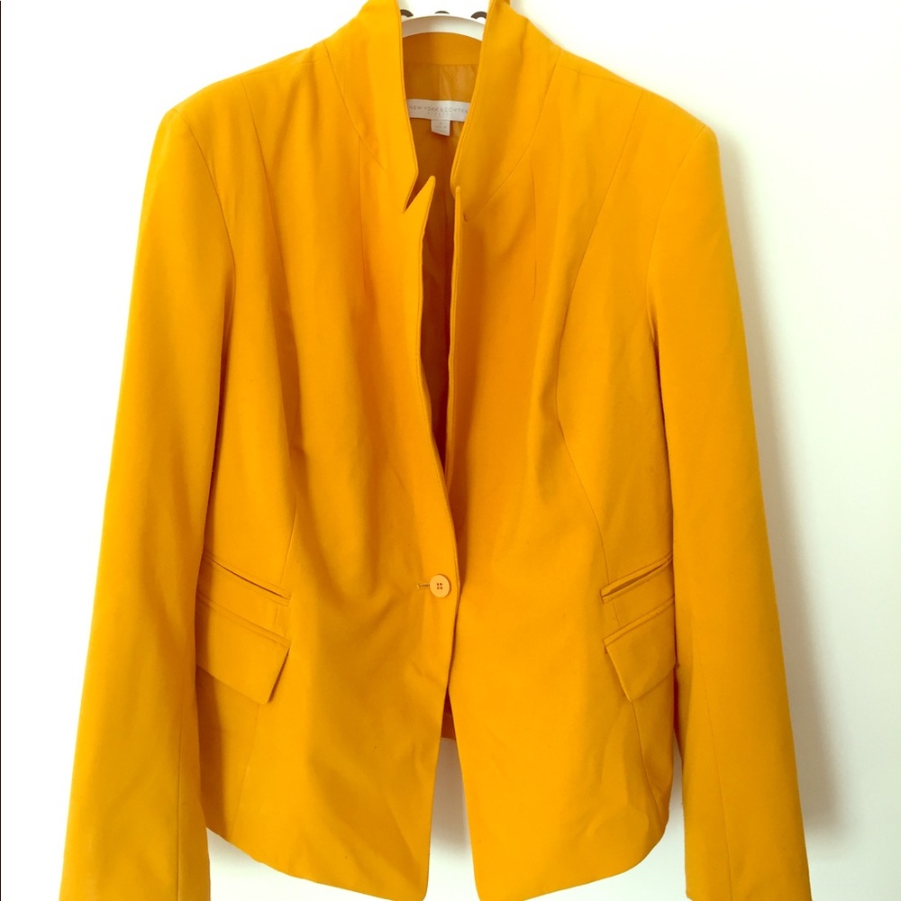 Single button blazer