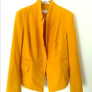 Single button blazer