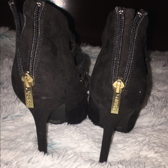 ✨GUESS POINTED TOE HEELS✨ - Picture 4 of 8