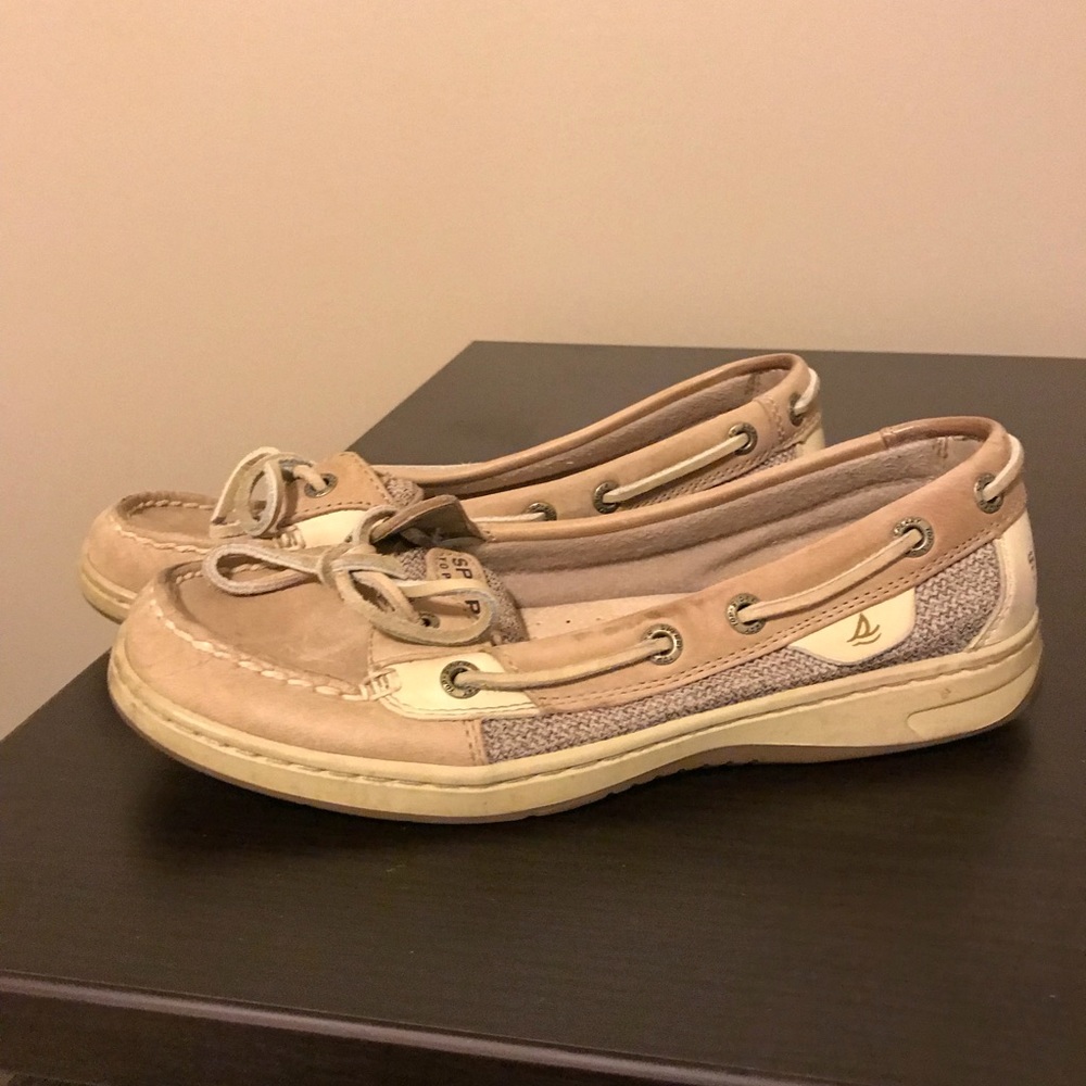 Sperry - Picture 2 of 4