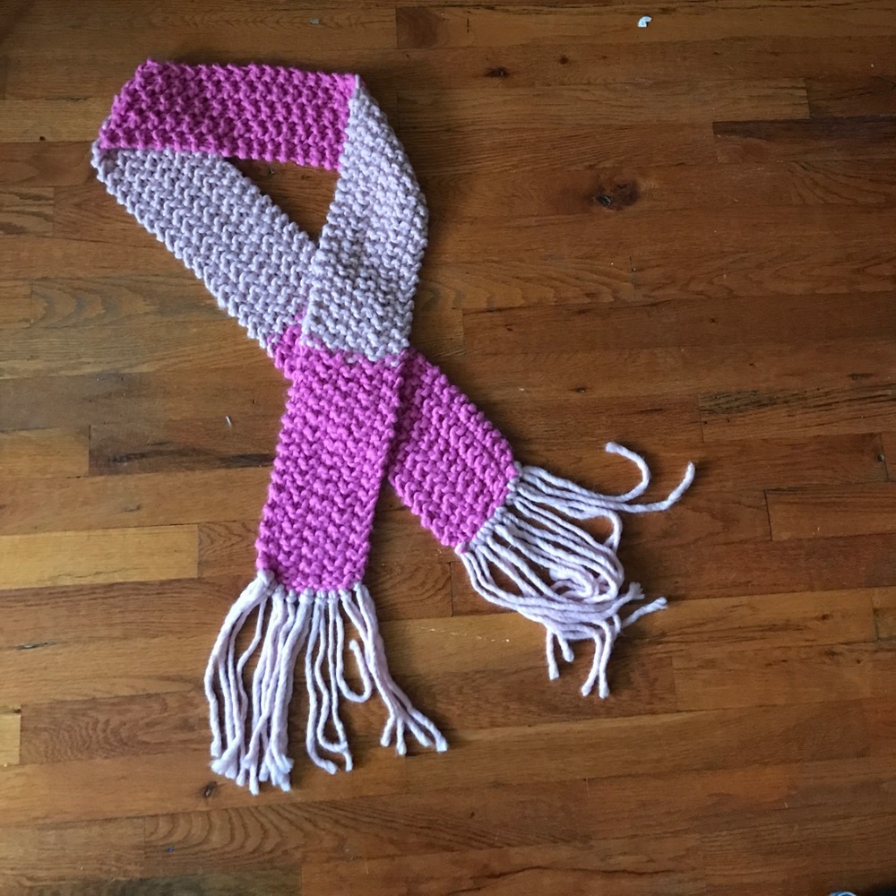 Two toned pink scarf