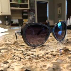 Steve Madden sunglasses