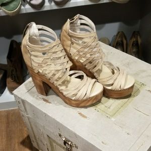 Platform sandals