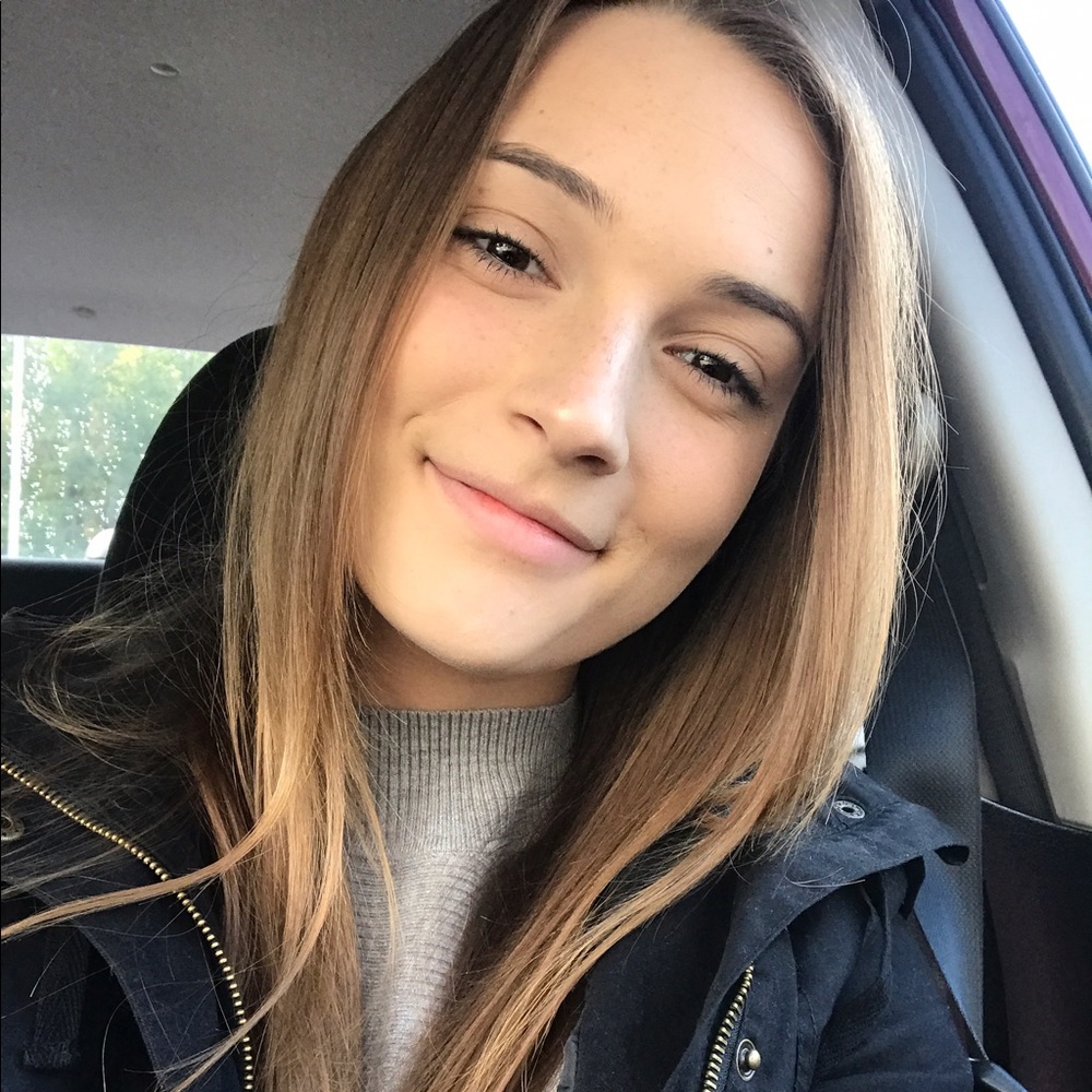 Meet your Posher, Nina