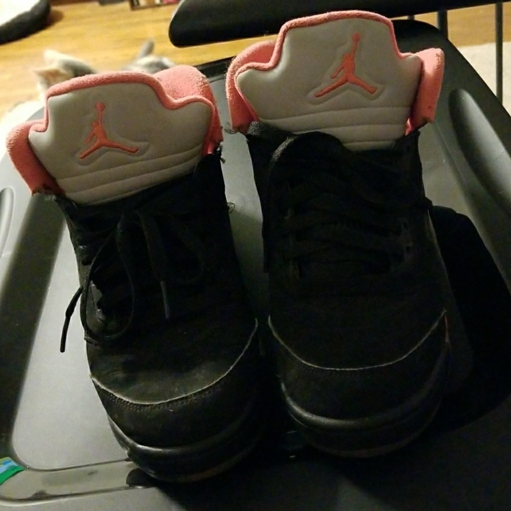 Pink Jordan retro 5s
