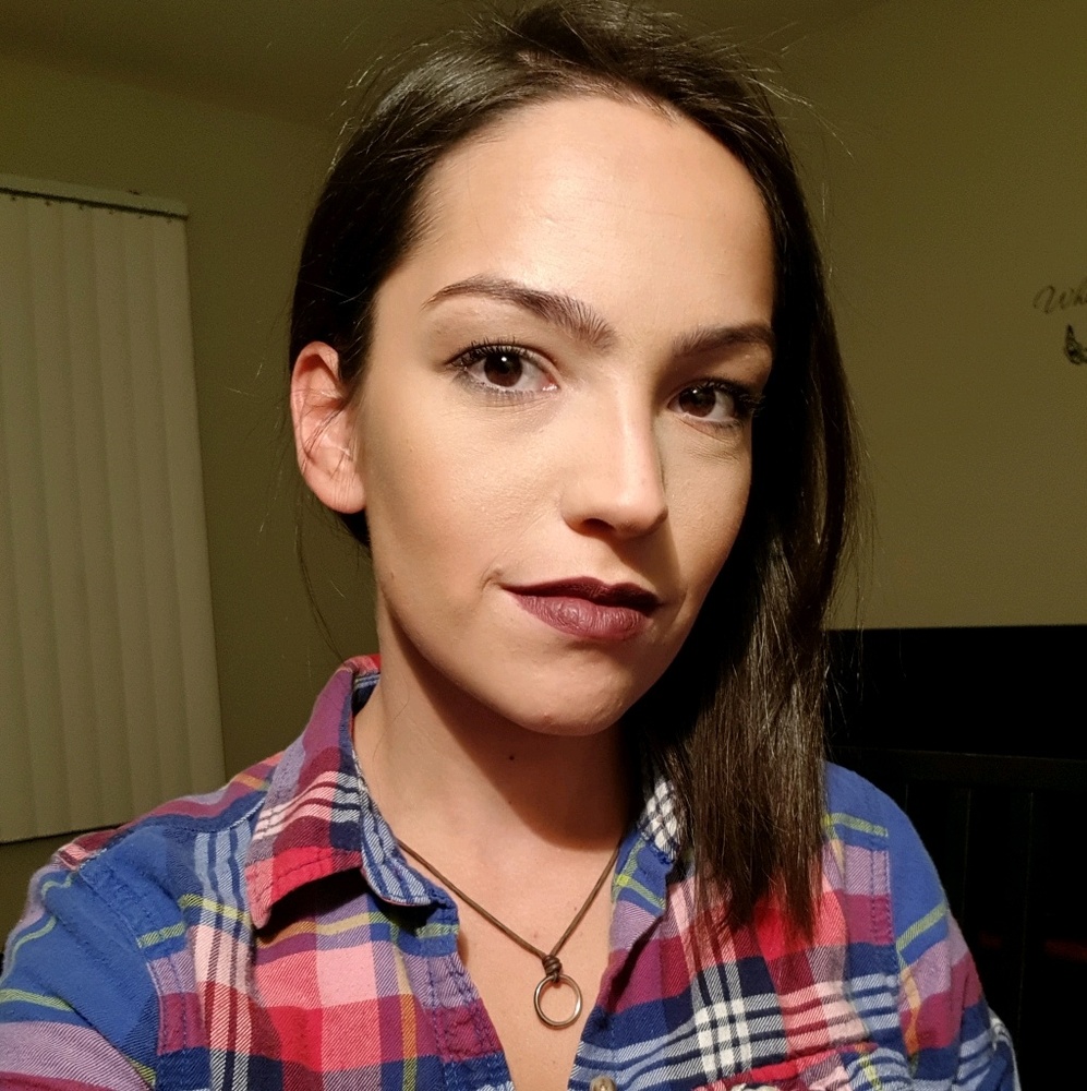 Meet your Posher, Carla