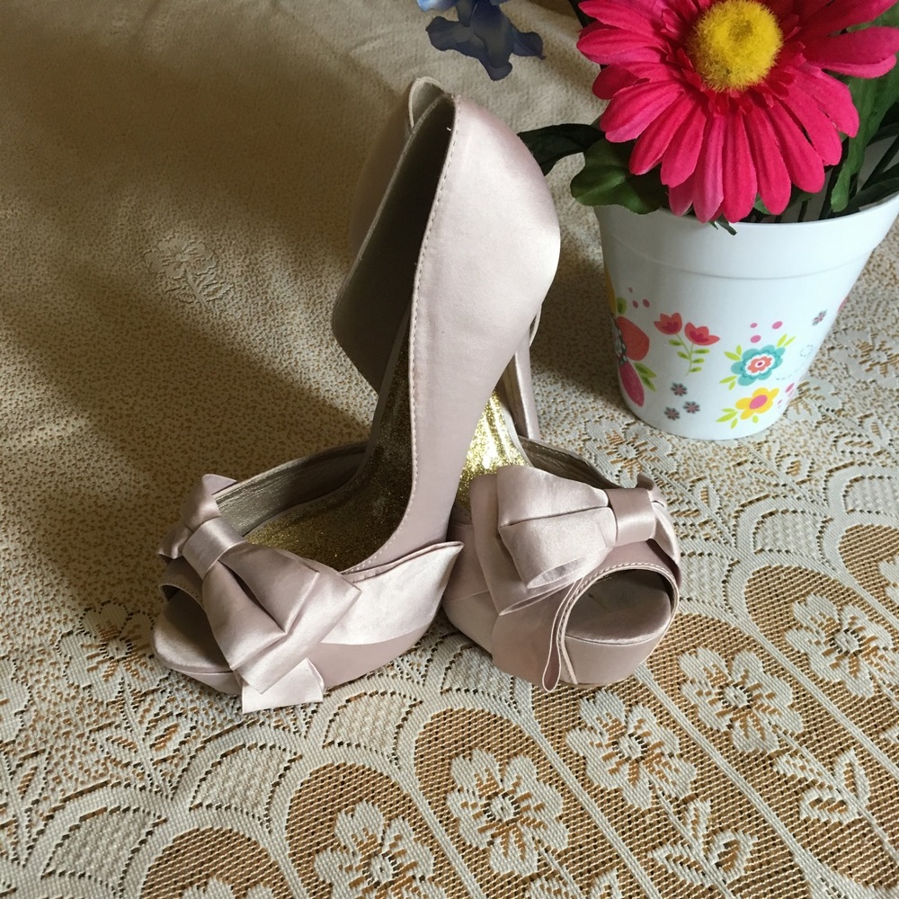 women's heels,