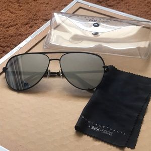 Quay x Desi High Key Silver Mirror