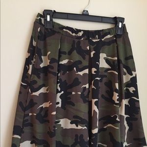 Lularoe Madison Skirt - Camo print - Size M