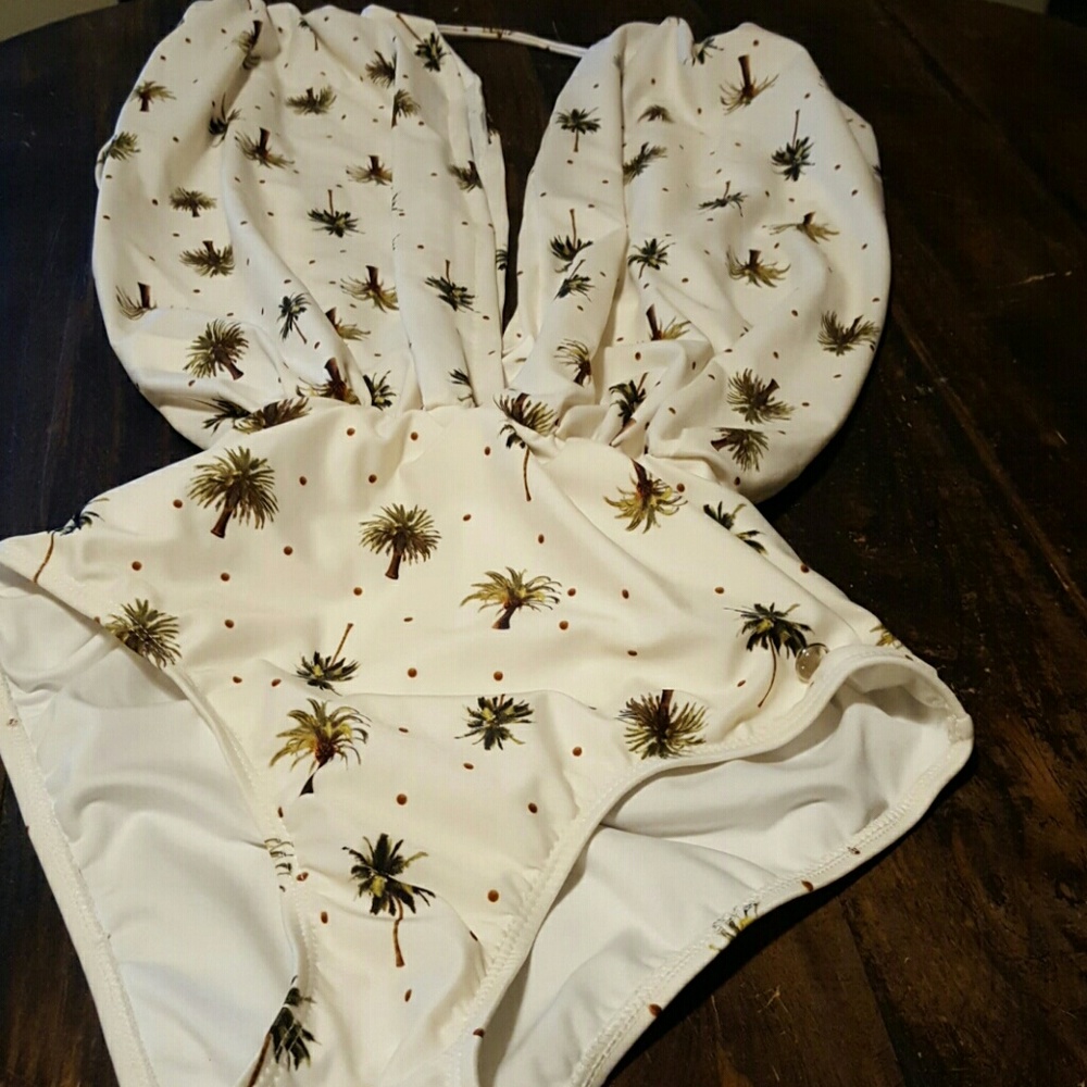 Women's swim suit