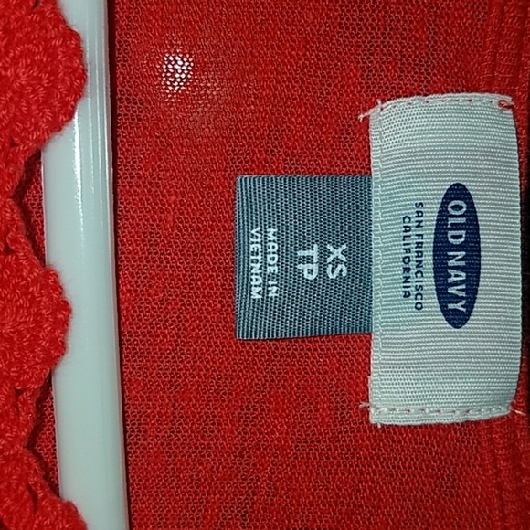 NWT Red Top from Old Navy ..Cap ruffle sleeves - Picture 3 of 6