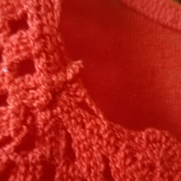 NWT Red Top from Old Navy ..Cap ruffle sleeves - Picture 5 of 6