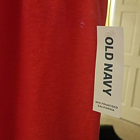 NWT Red Top from Old Navy ..Cap ruffle sleeves - Picture 6 of 6