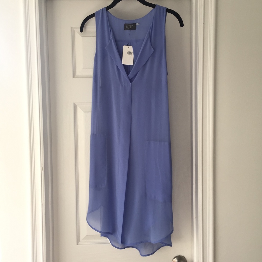 Sleeveless ASTR dress with pockets