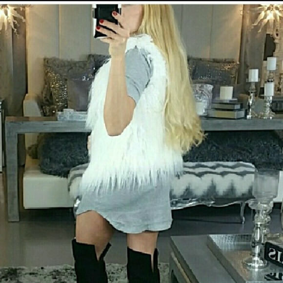 FAUX Fux fur vest - Picture 3 of 4