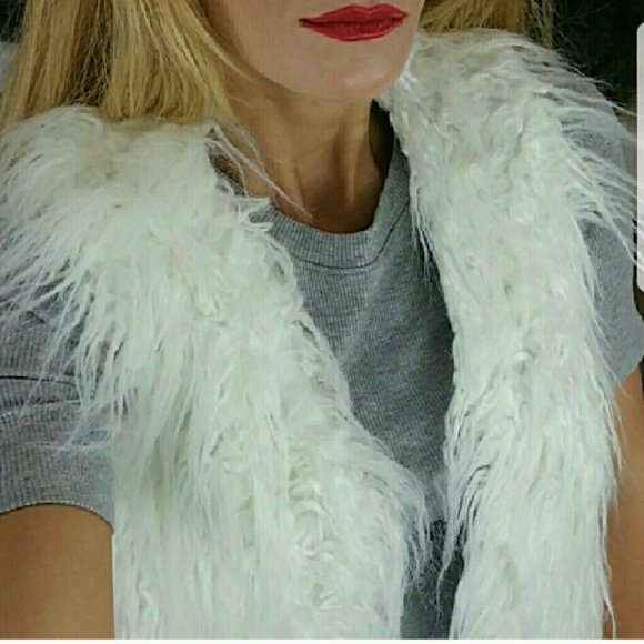 FAUX Fux fur vest - Picture 4 of 4