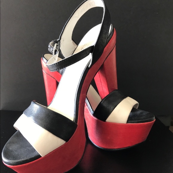 Stuart Weitzman Color-Block In Red And Black - Picture 1 of 1