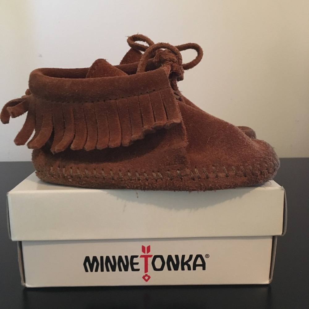 MinneTonka Brown Toddler Moccasins