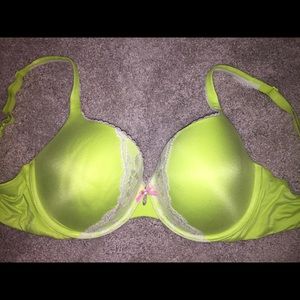 38 D Victoria secret bra