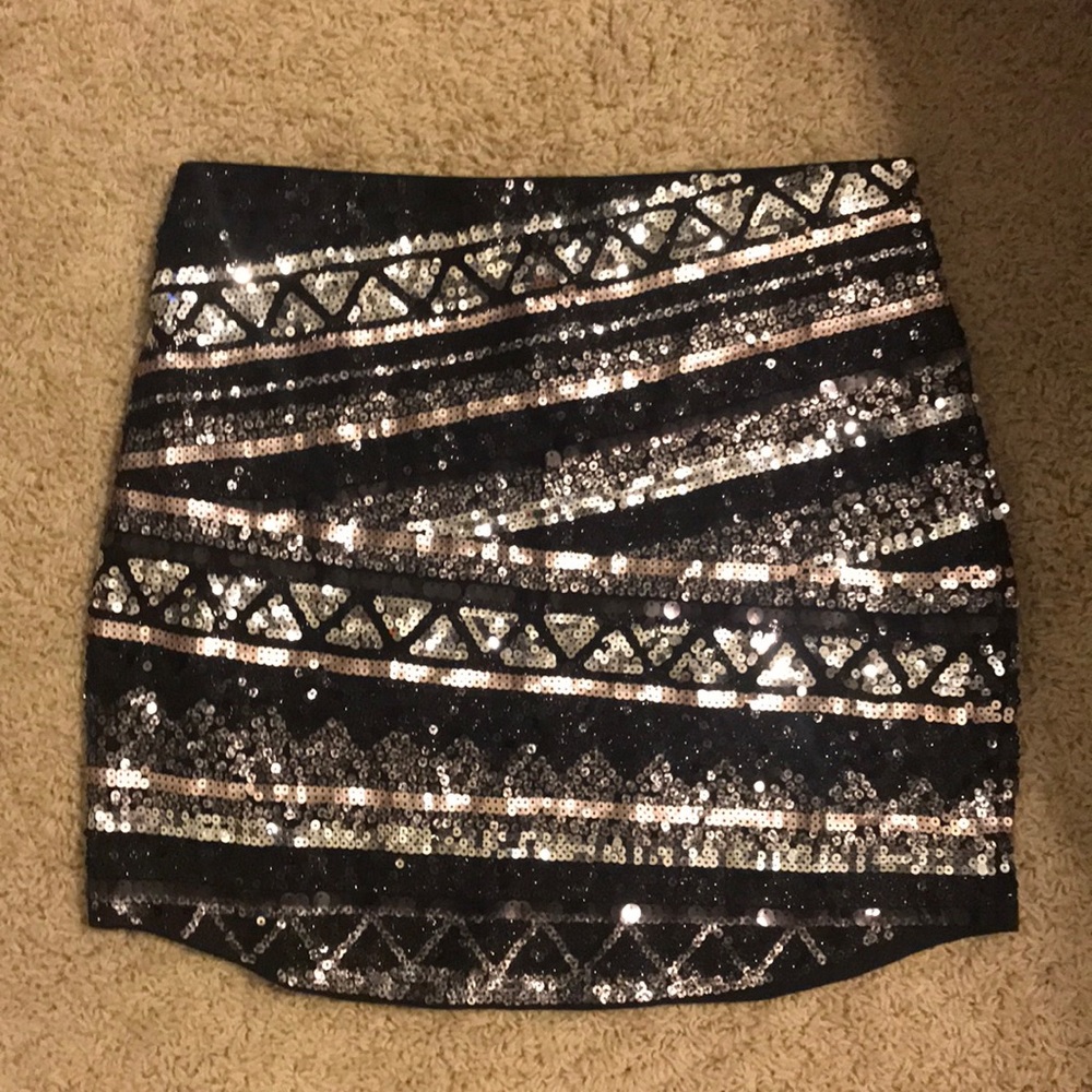 Express sequin mini skirt