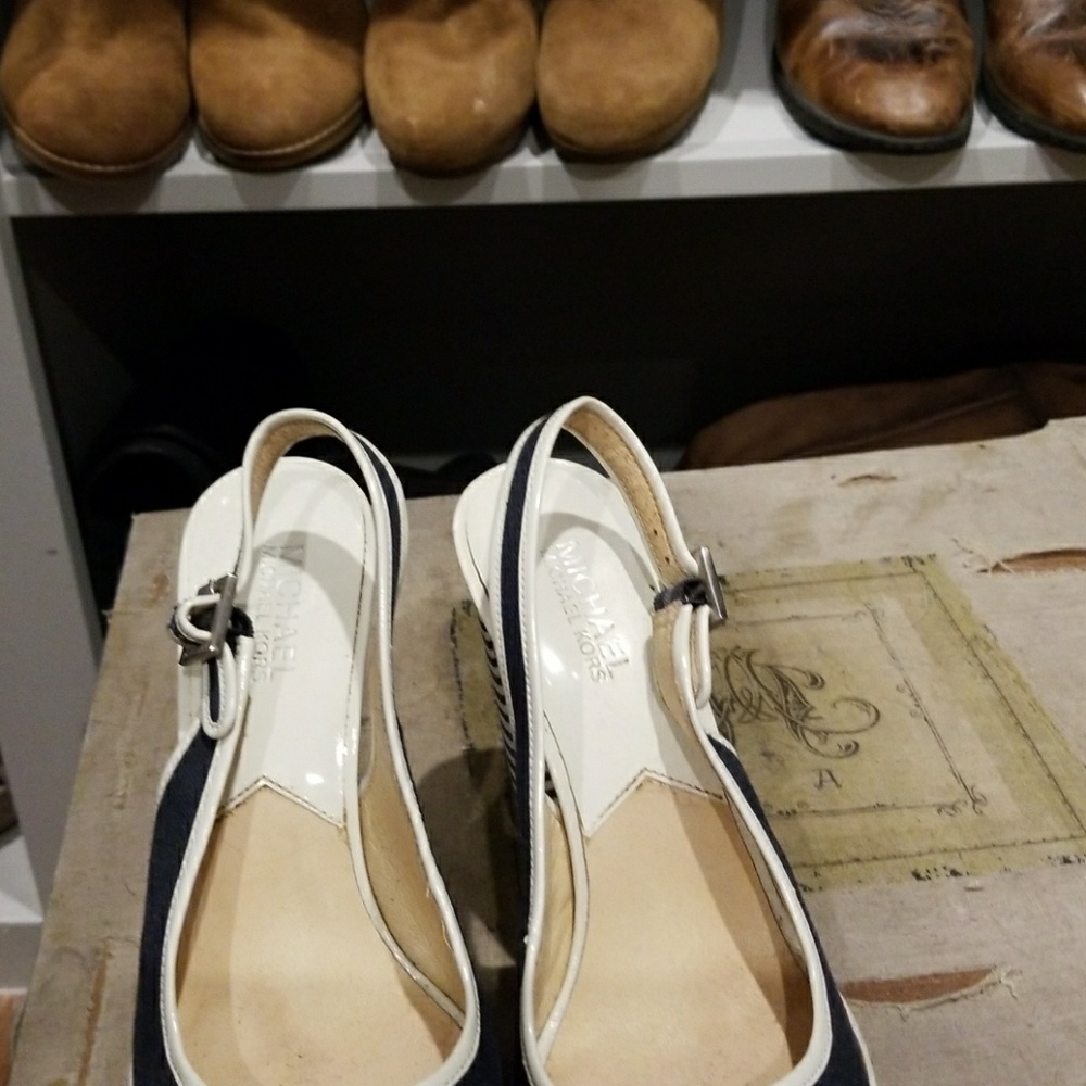 Heels - Picture 3 of 4