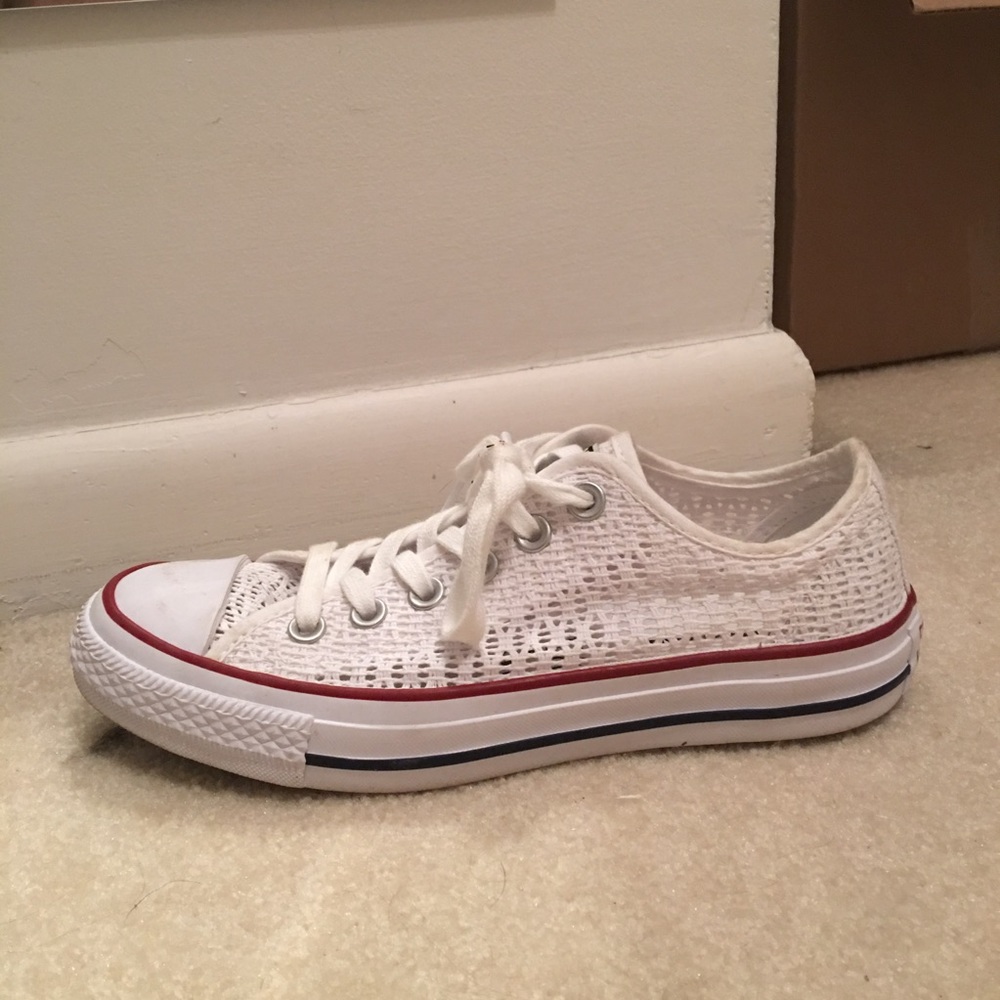 LIKE NEW crochet converse