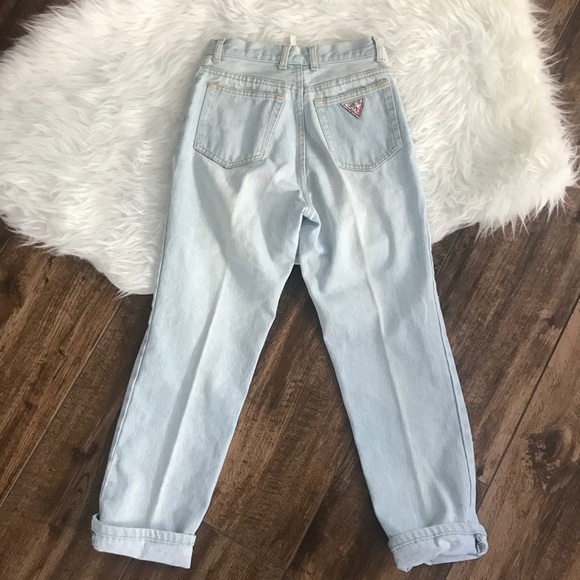 Guess • Vintage Light Wash High Rise Mom Jeans - Picture 7 of 8