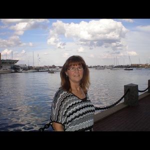 Meet your Posher, Helen