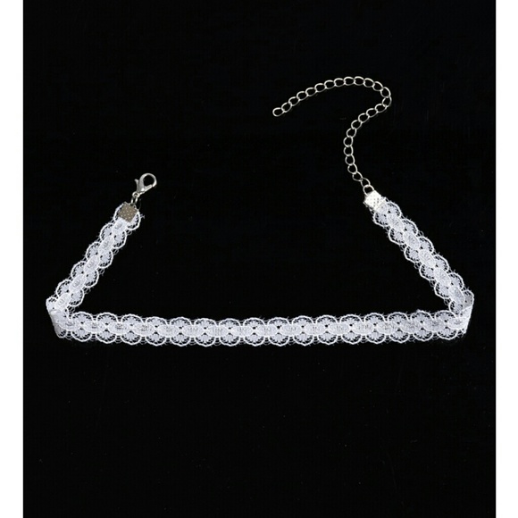 Women White Vintage Collar Lace Choker Necklace - Picture 3 of 3