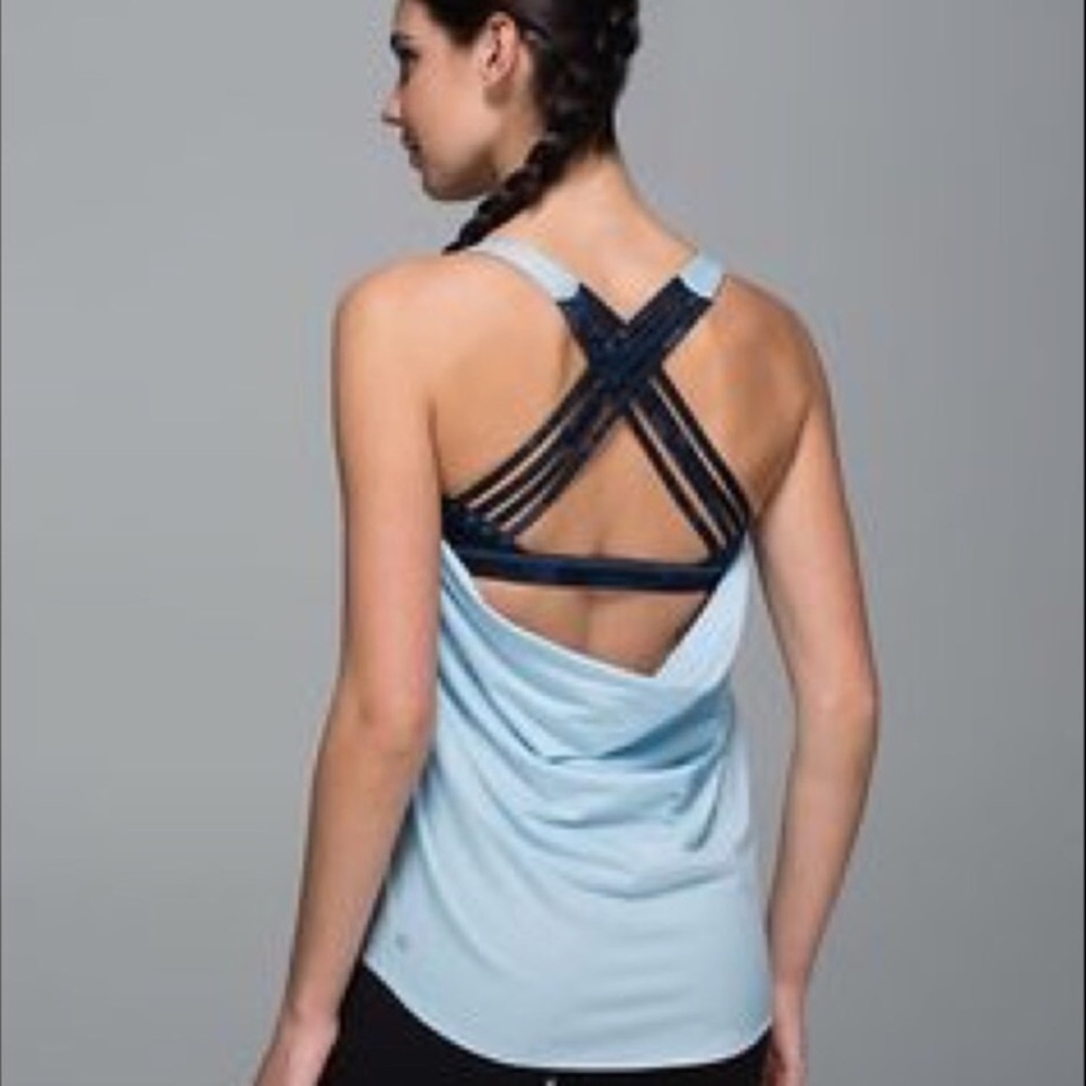 LULU WORKOUT TOP