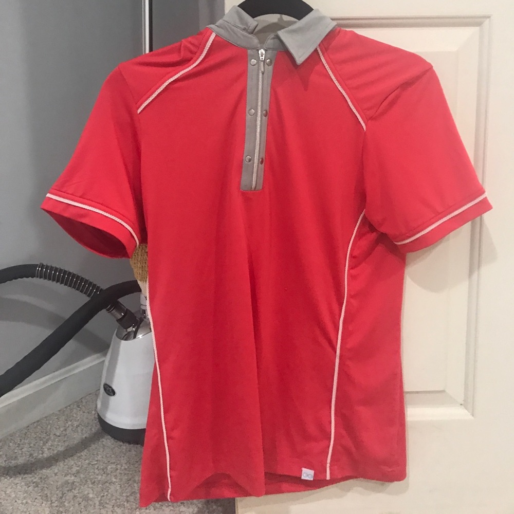 Red golf tee